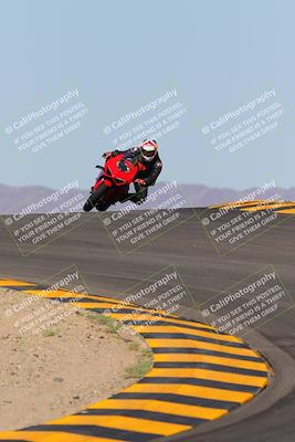 media/Oct-09-2022-SoCal Trackdays (Sun) [[95640aeeb6]]/Turns 9 and 10 (1050am)/